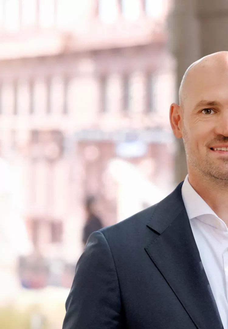 Roman Hipp Branchenleiter Pharma und Medizintechnik Porsche Consulting