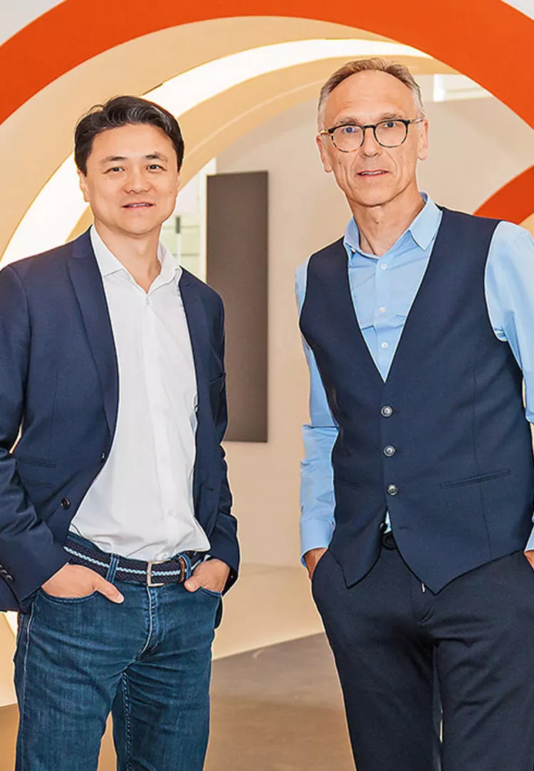 Mobilitätsexperten Professor Zheng Han und Professor Andreas Herrmann