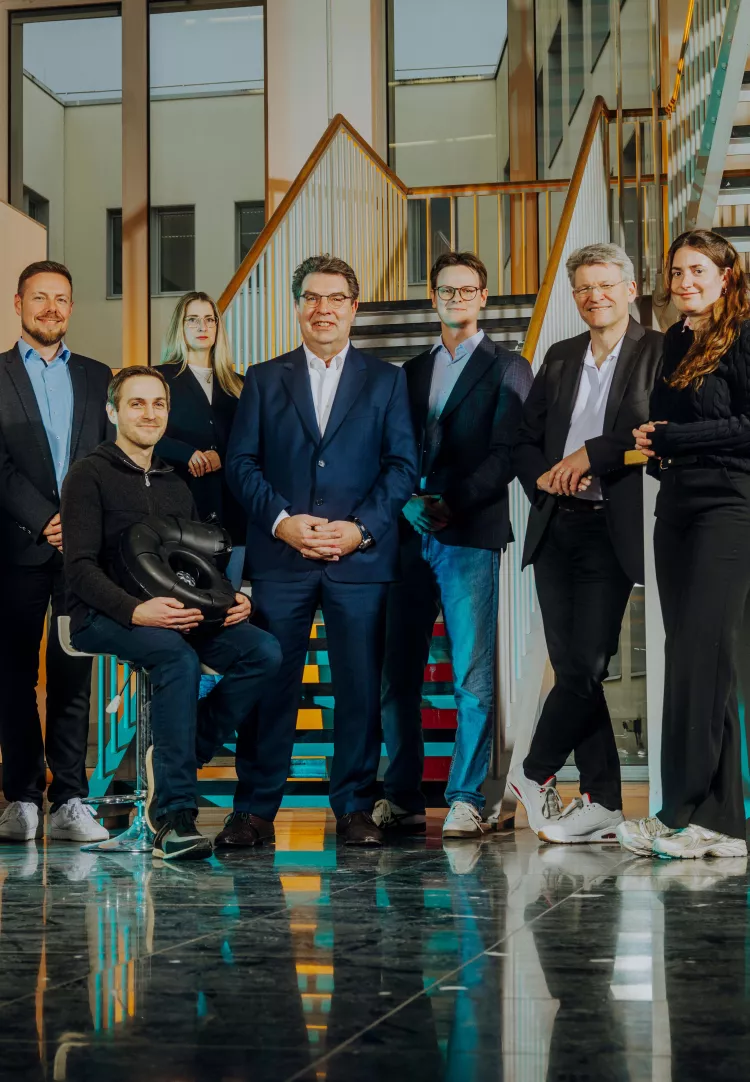 Team ebm-papst neo: Sven Fielsch, Waldemar Wagner, Roxanna Jaehnel, Stefan Bastian (CEO), Paul Bernsdorff, Olf Jännsch und Laura Ruhrmann (von links).