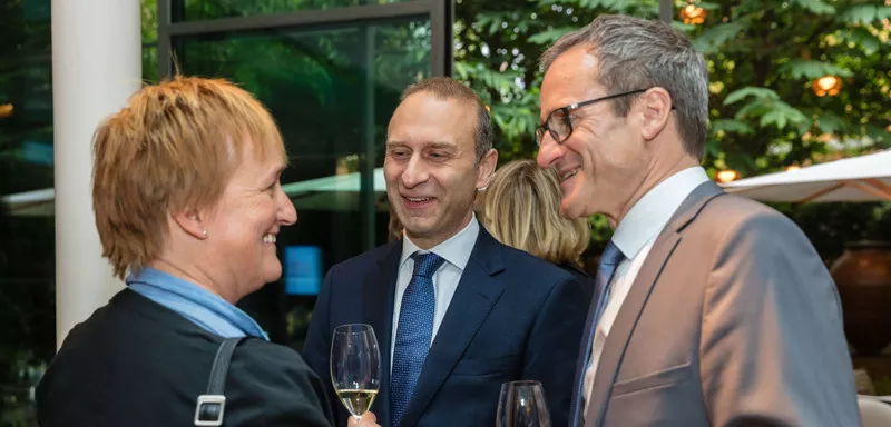 3 Menschen