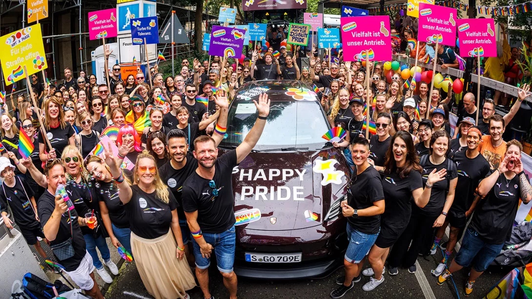 Porsche Consulting Colleagues Diversity CSD Stuttgart Pride