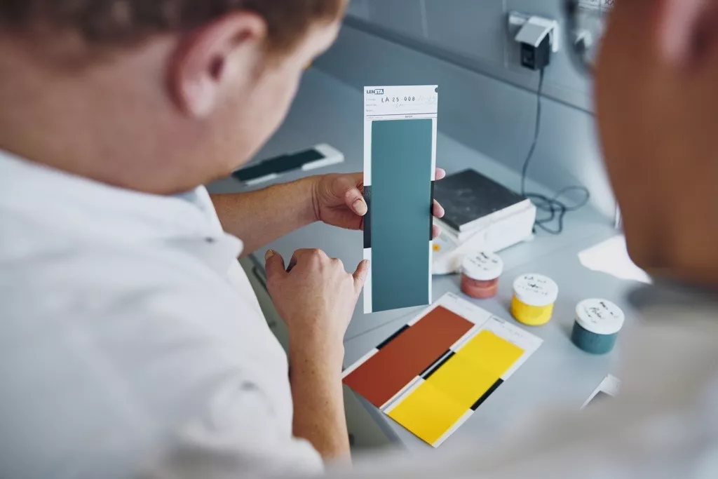 AI-based recipe development at Dorfner: Algorithms generate the optimal formulation, while the human expert reviews and finalizes the result.