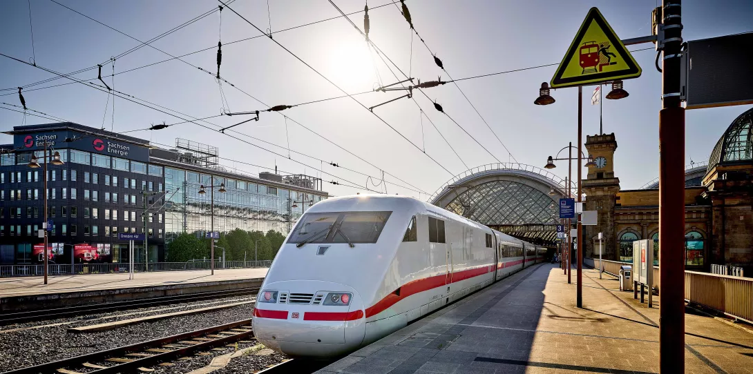 ICE Bahn im Düsseldorfer Bahnhof