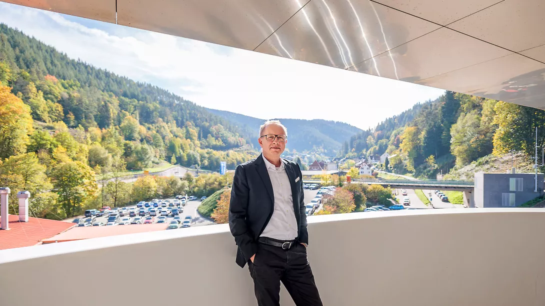 Stephan Tahy, CEO bei Duravit, am Unternehmenssitz in Hornberg.
