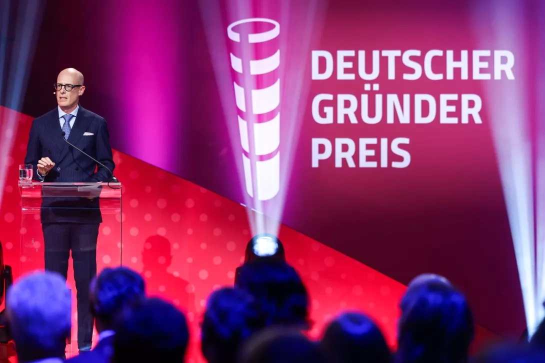 Deutscher Gründerpreis 2026 Michael Leiters auf der Bühne