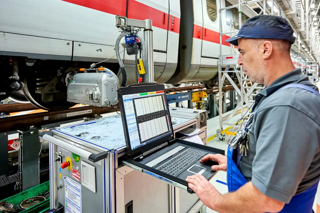 Wartungssteuerung via Laptop